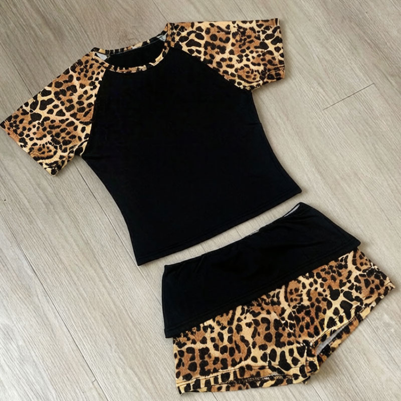 Street Fashion Photography - Conjunto de Shorts de Manga Corta